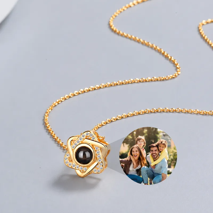 Collier Projection Photo Or